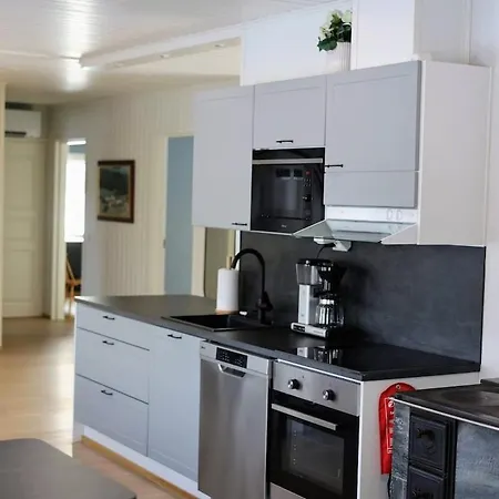 Large Three-bedroom Casa vacanze *