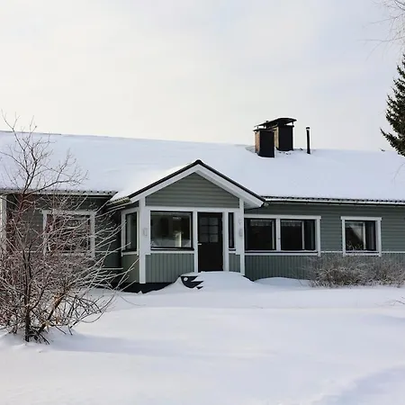 Large Three-bedroom Casa vacanze Korholanmäki