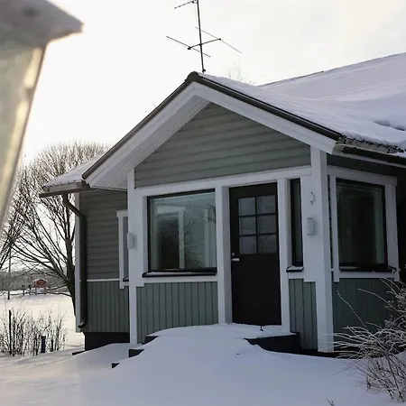Casa vacanze Large Three-bedroom Korholanmäki
